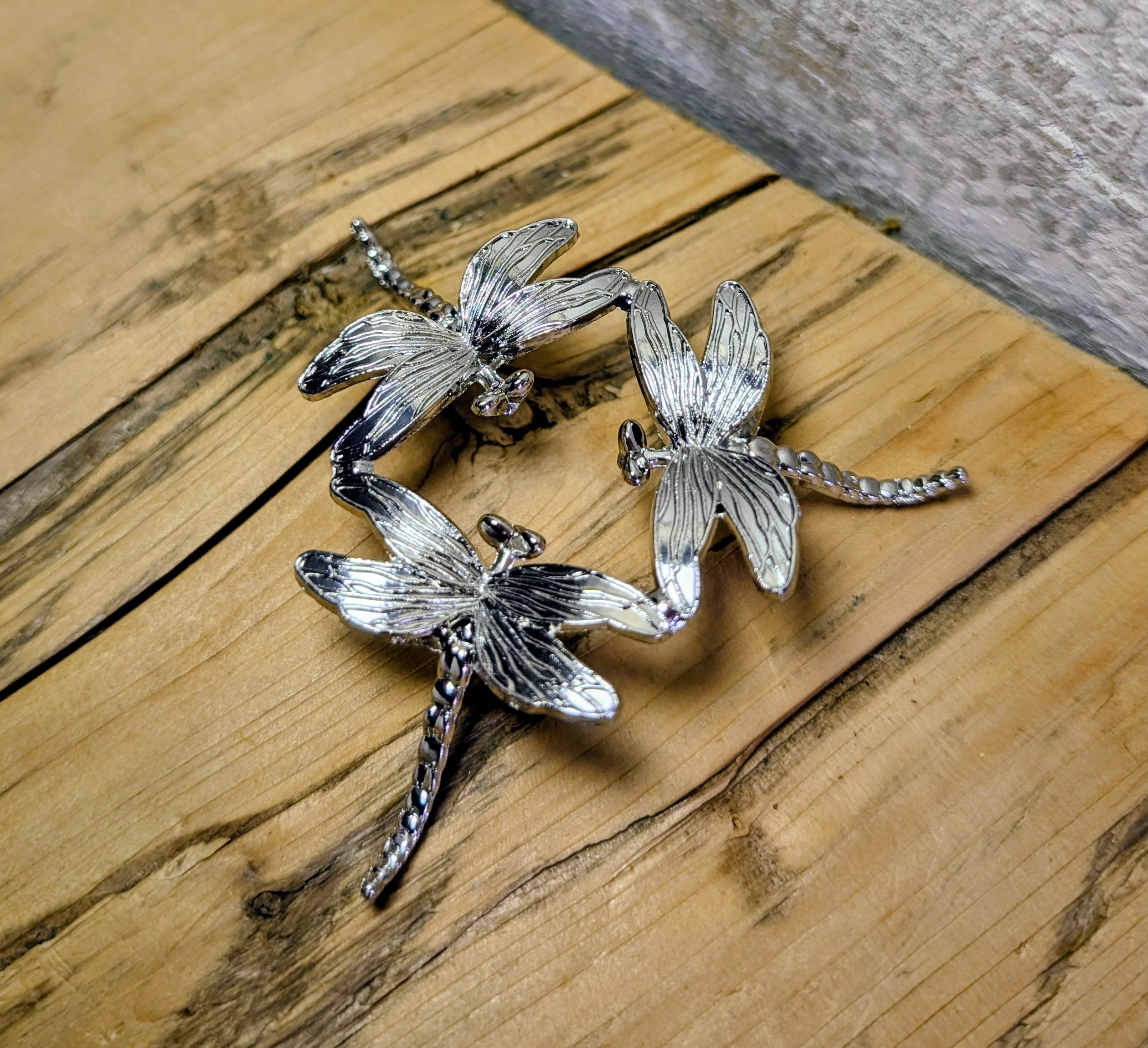 Dragonfly Sphere Stand