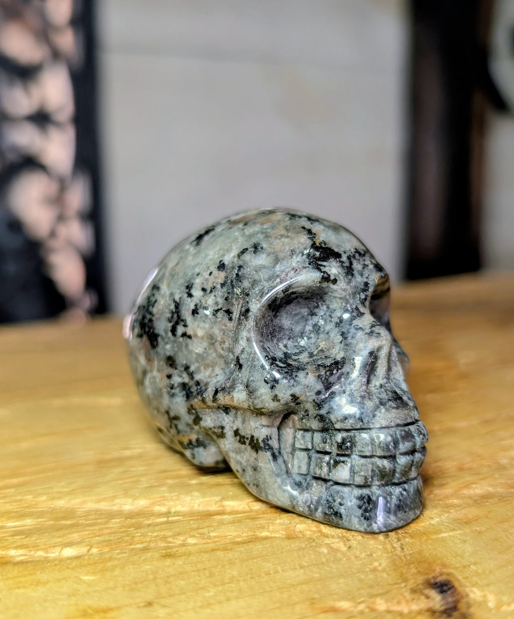 Canadian Flame Stone, Yooperlite Skull