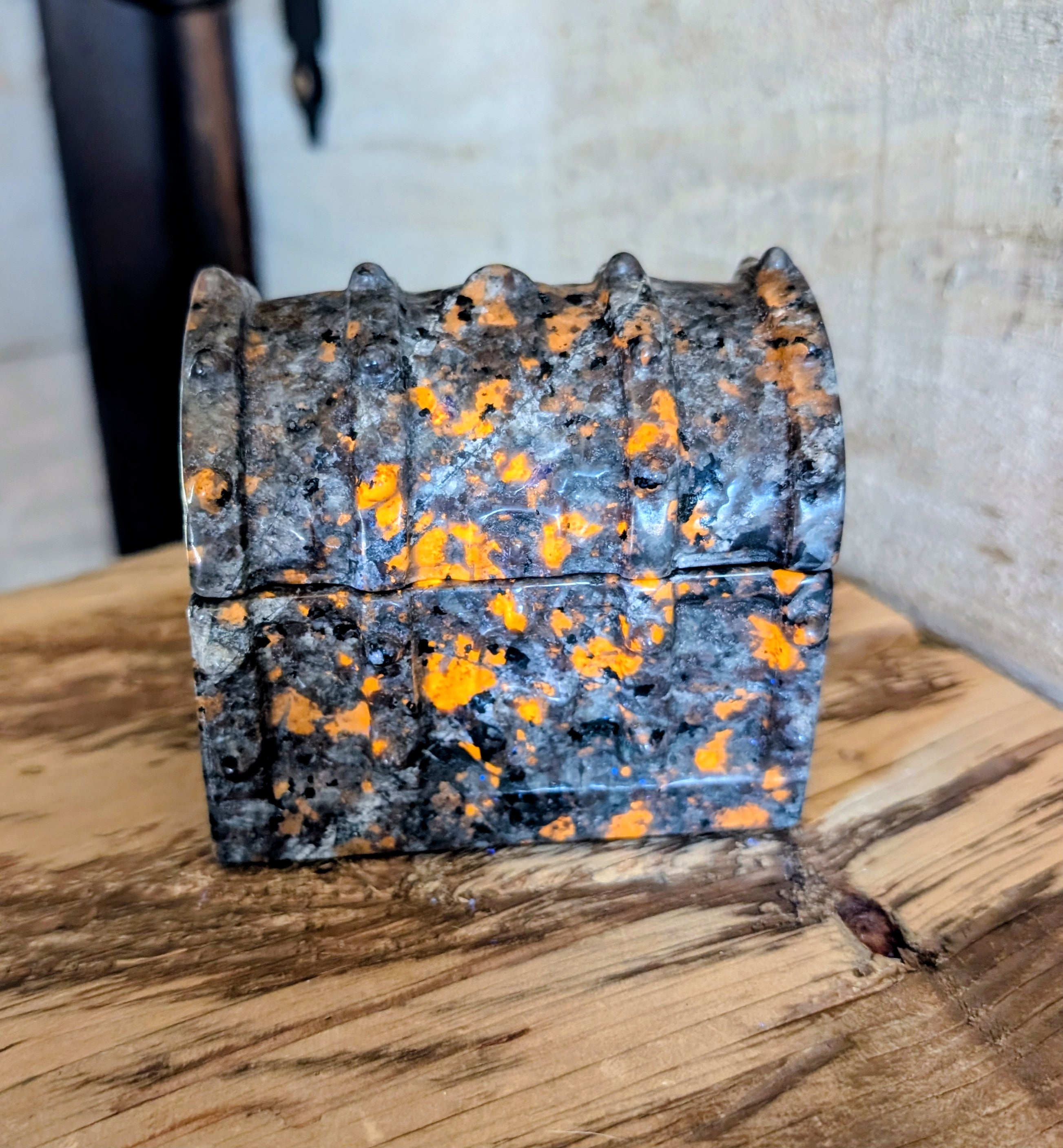Canadian Flame Stone, Yooperlite Treasure Chest