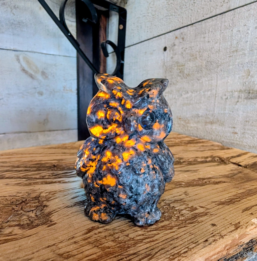 Canadian Flame Stone, Yooperlite Owl